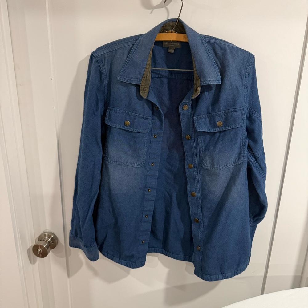 L.L. Bean Signature Blue Denim Shirt Jacket Slim Fit Small